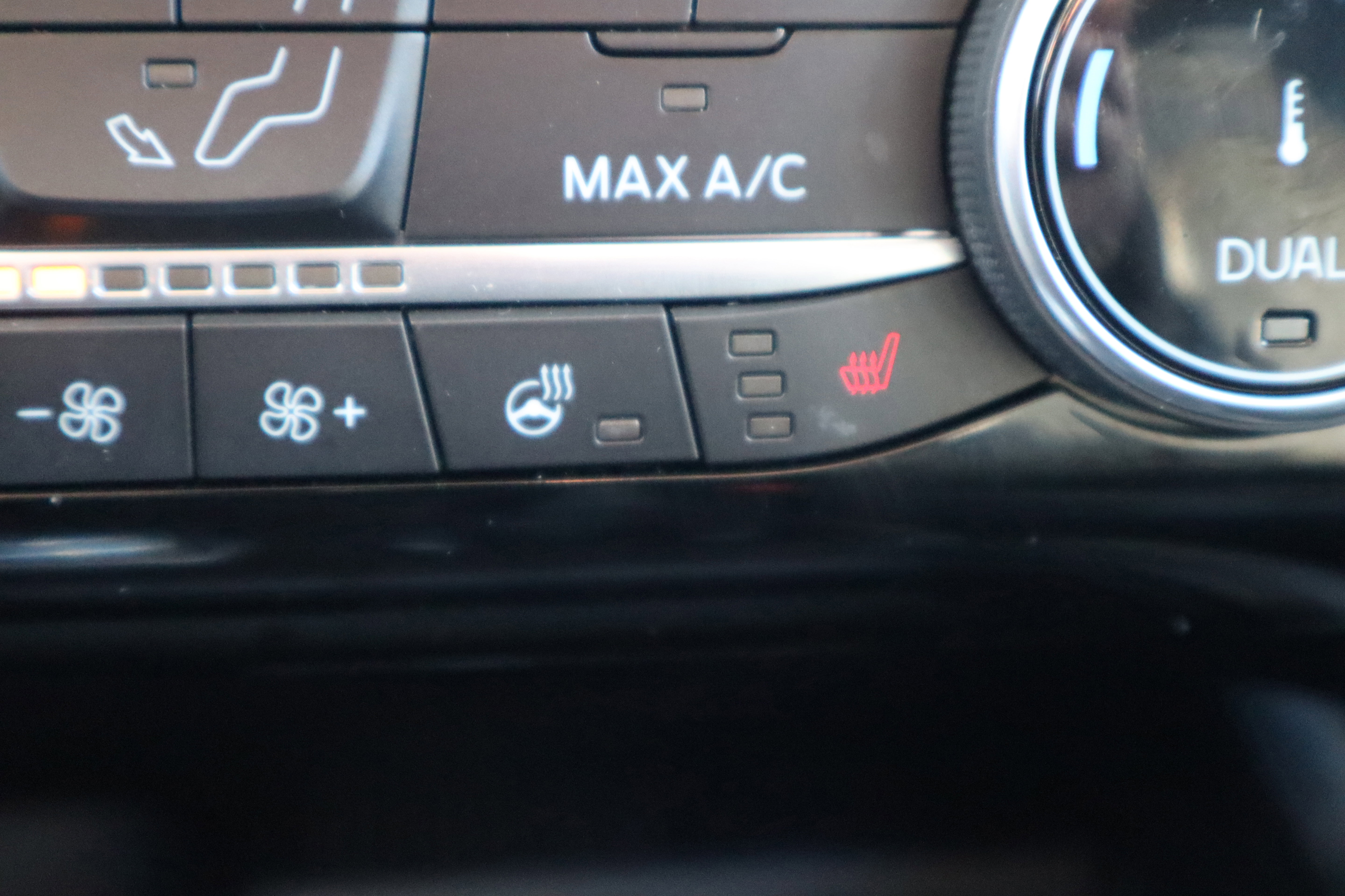 Used 2022 Ford Escape SEL image 23