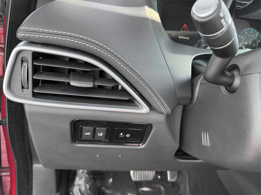 Used 2017 Jaguar F-PACE R-Sport image 14