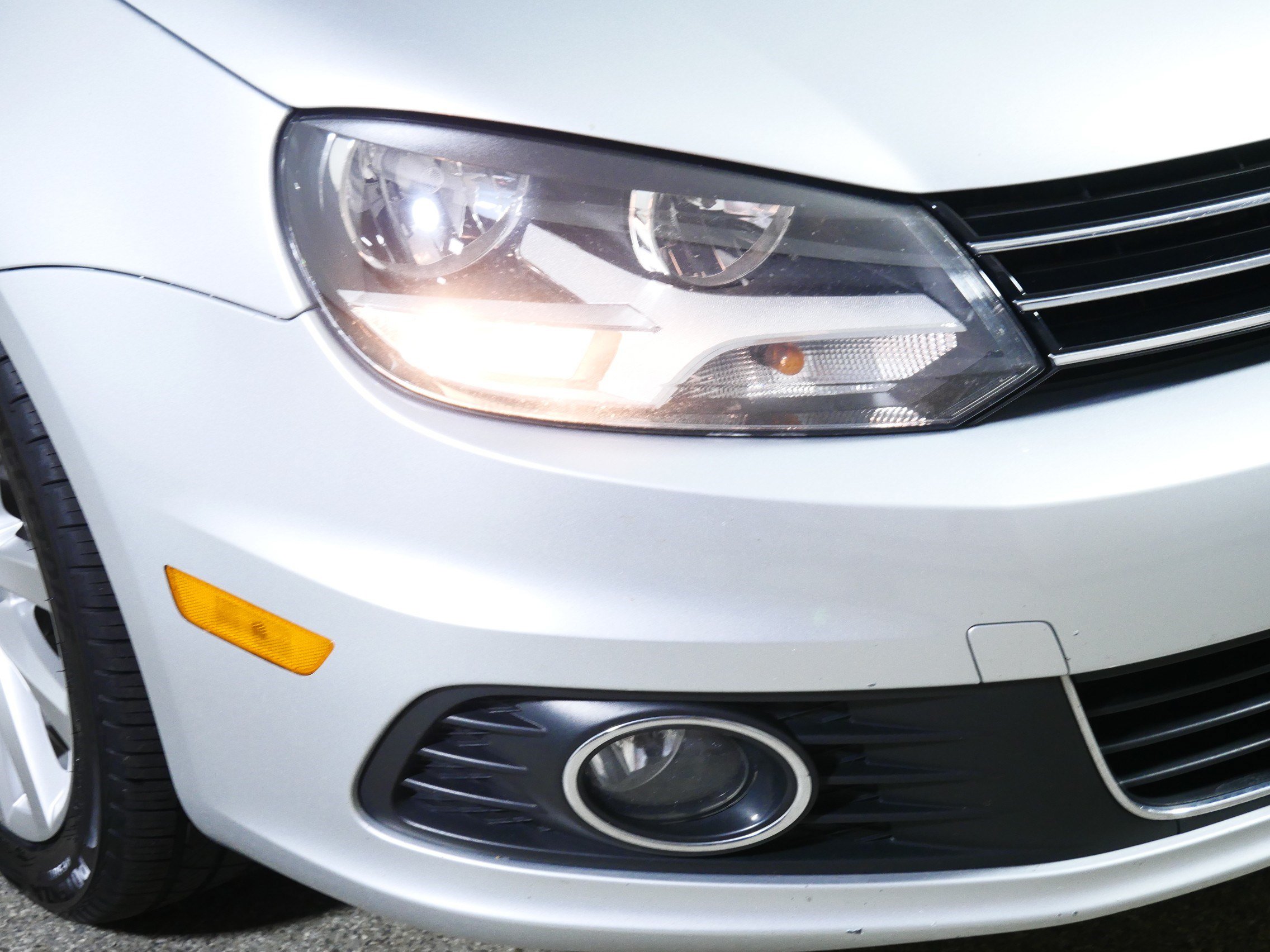 Used 2013 Volkswagen Eos Komfort FWD image 16