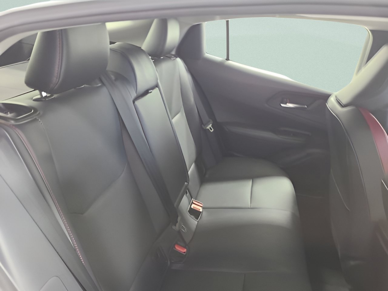 Used 2024 Toyota Prius Prime FWD image 13