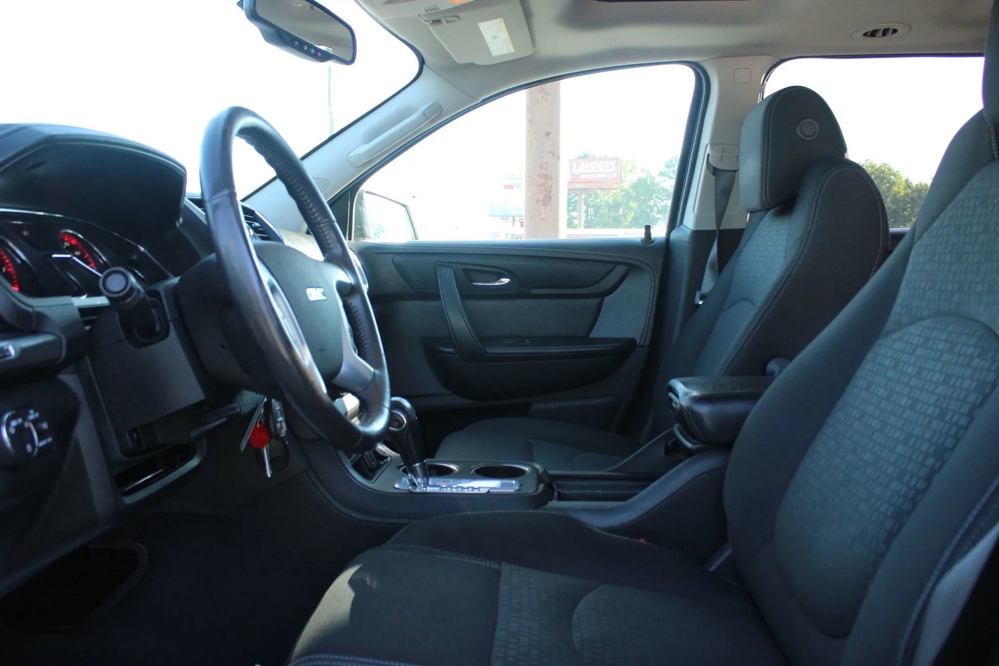 Used 2015 GMC Acadia SLE image 15