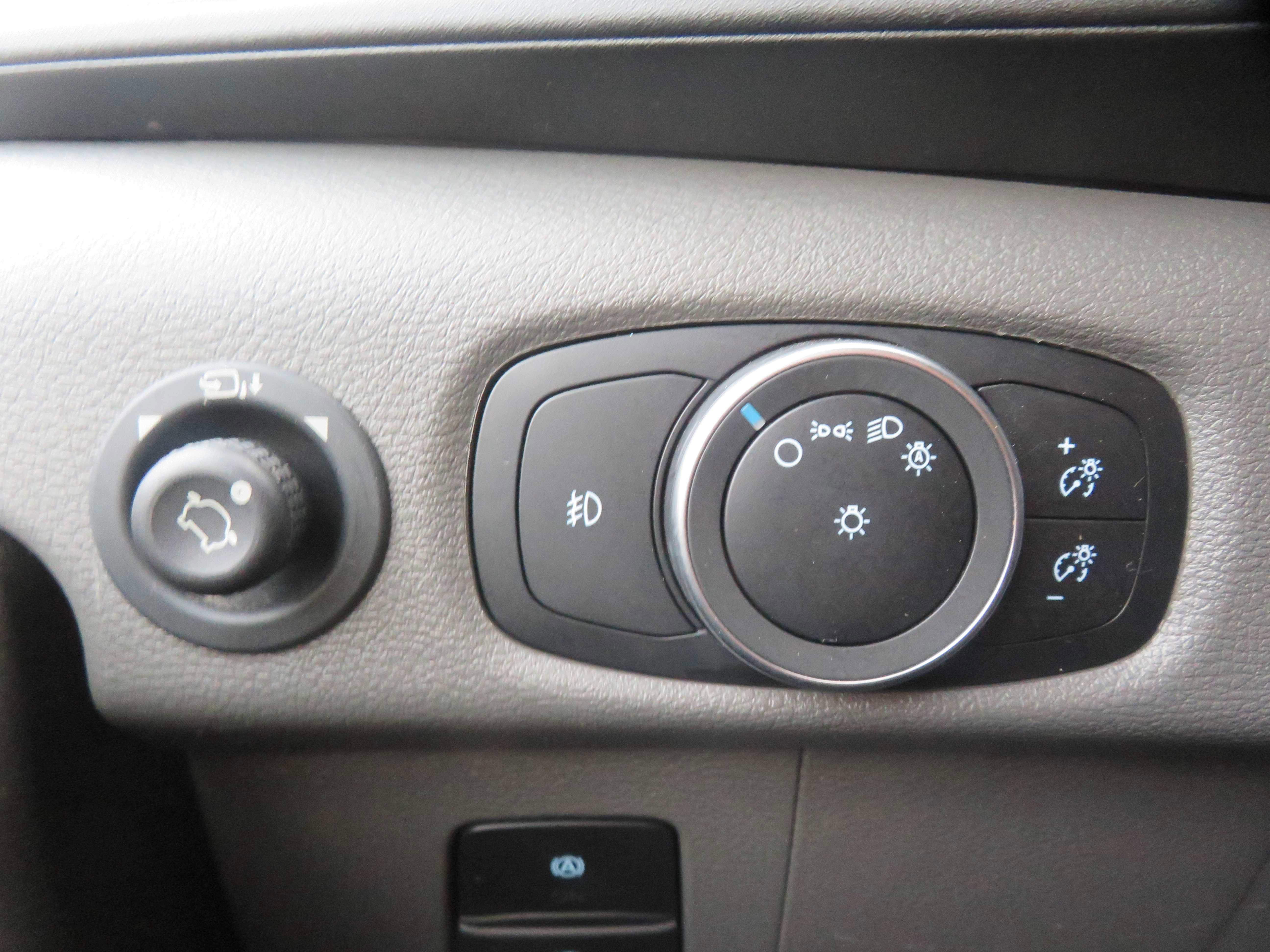 Used 2023 Ford Transit 350 XLT image 41