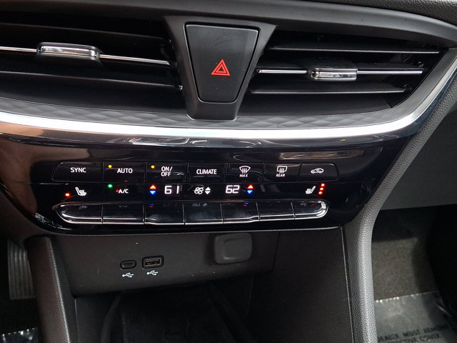 Used 2025 Buick Encore GX Avenir w/ Avenir Technology Package FWD image 15