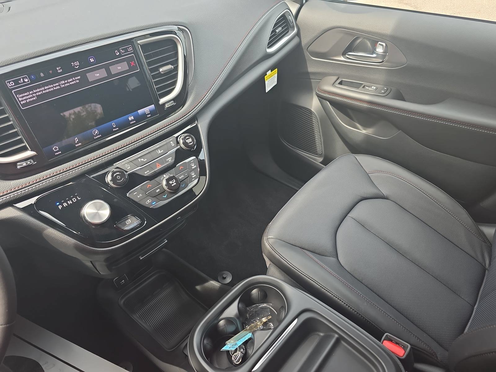 New 2027 Chrysler Pacifica Select FWD image 25