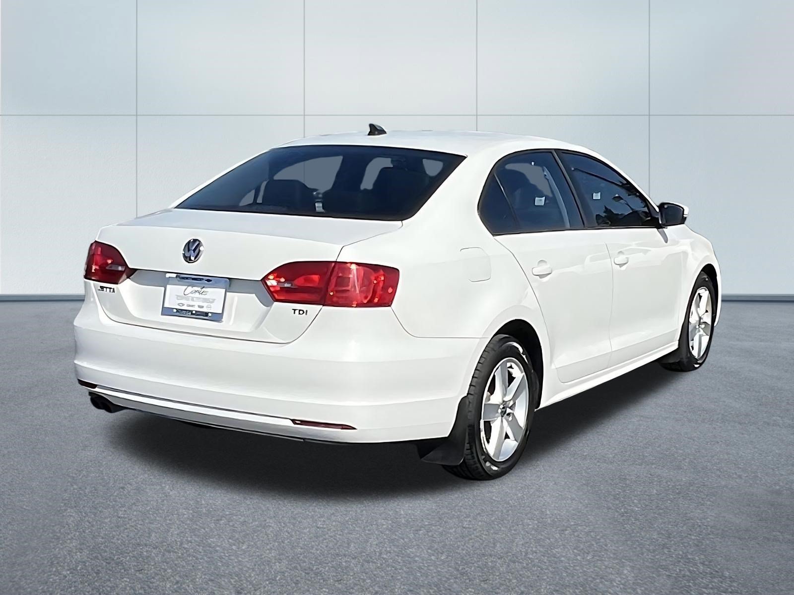 Used 2011 Volkswagen Jetta TDI FWD image 6