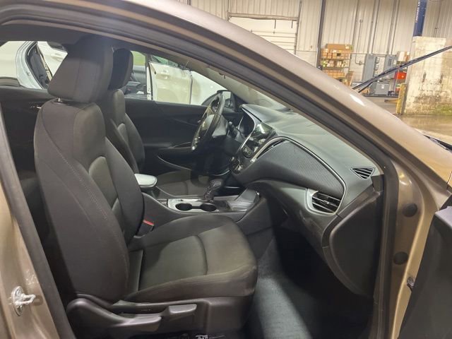 Used 2024 Chevrolet Malibu RS image 25