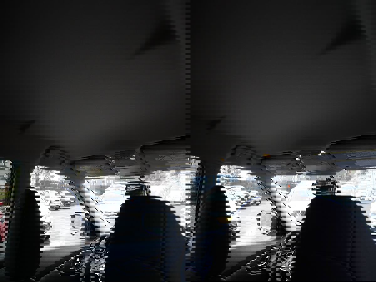 Used 2017 Nissan Rogue SV w/ SV Premium Package image 28