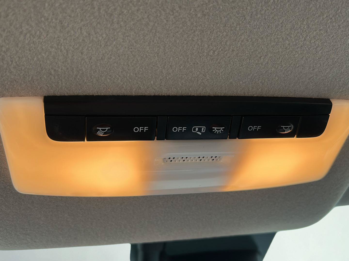 Used 2024 Nissan Versa SV FWD image 18