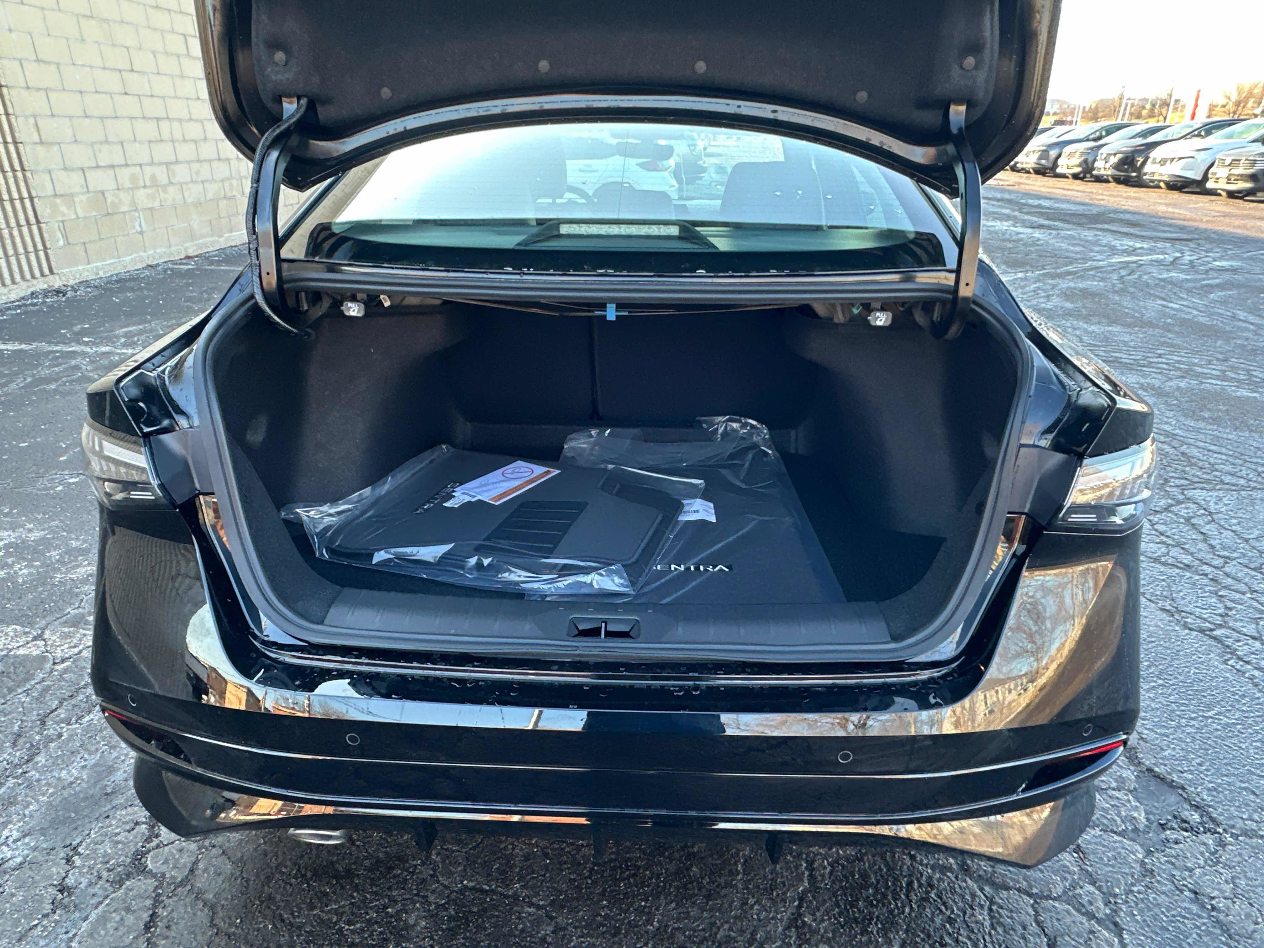 New 2026 Nissan Sentra SR w/ SR Premium Package image 17