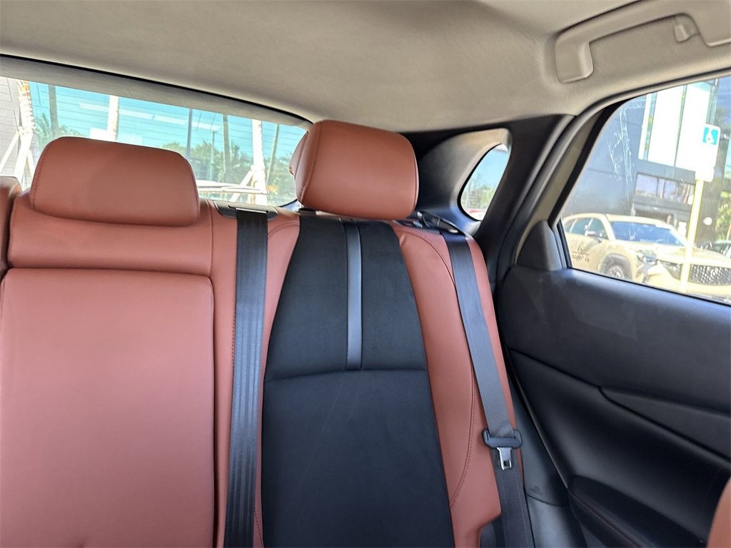 New 2024 MAZDA CX-30 Carbon image 20