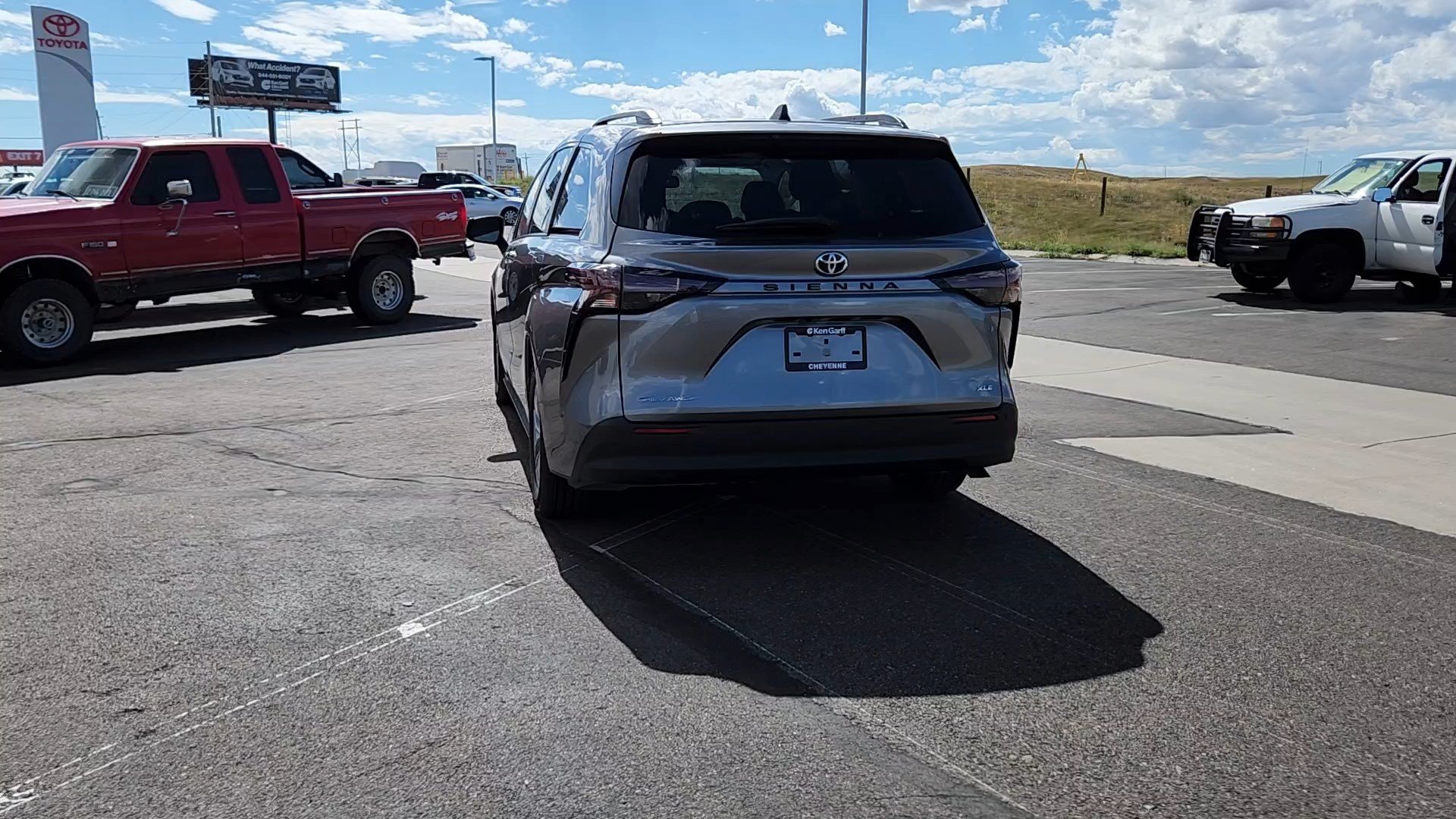 Certified 2026 Toyota Sienna XLE AWD/4WD image 3