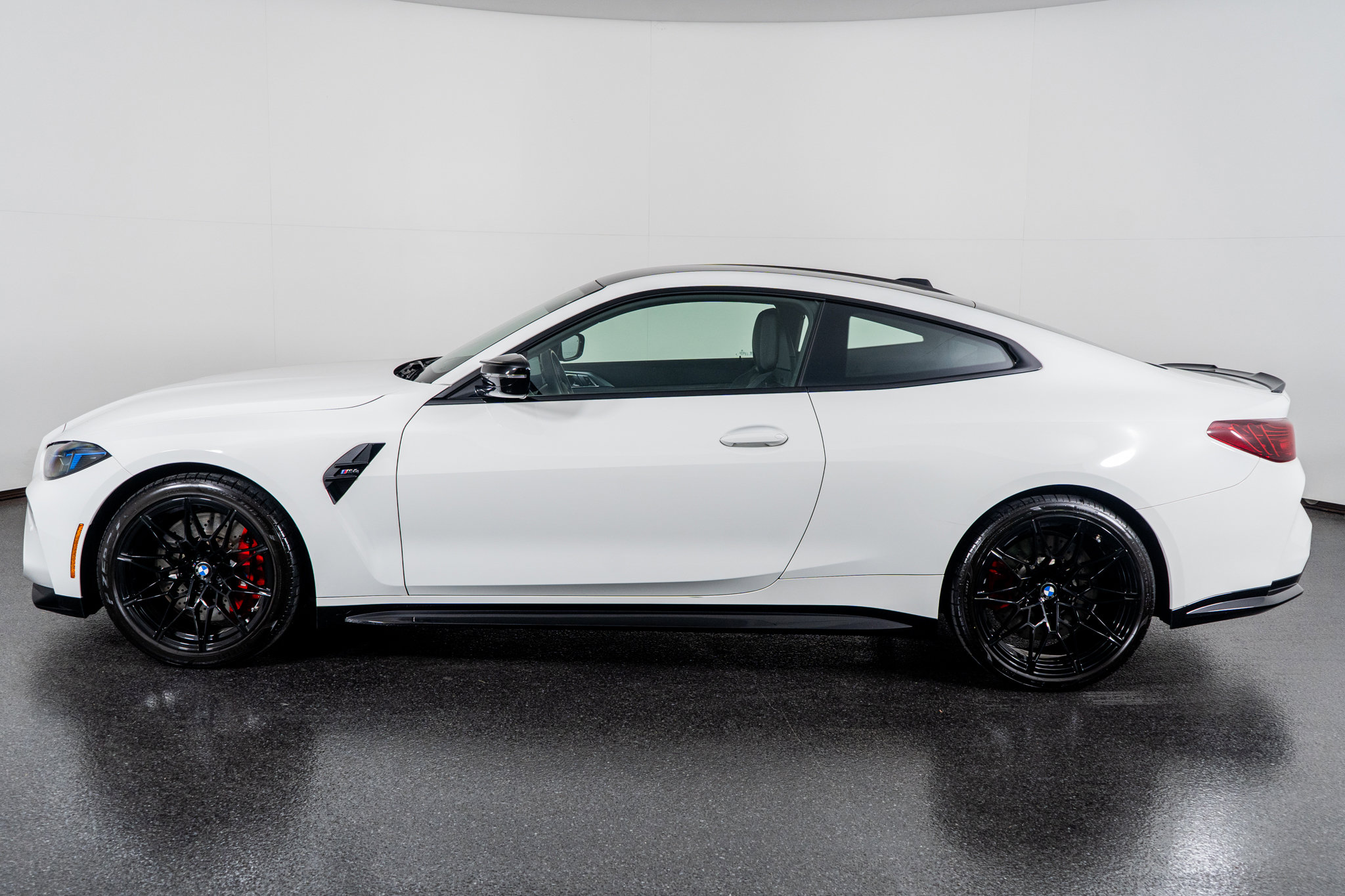 Used 2025 BMW M4 Coupe image 16