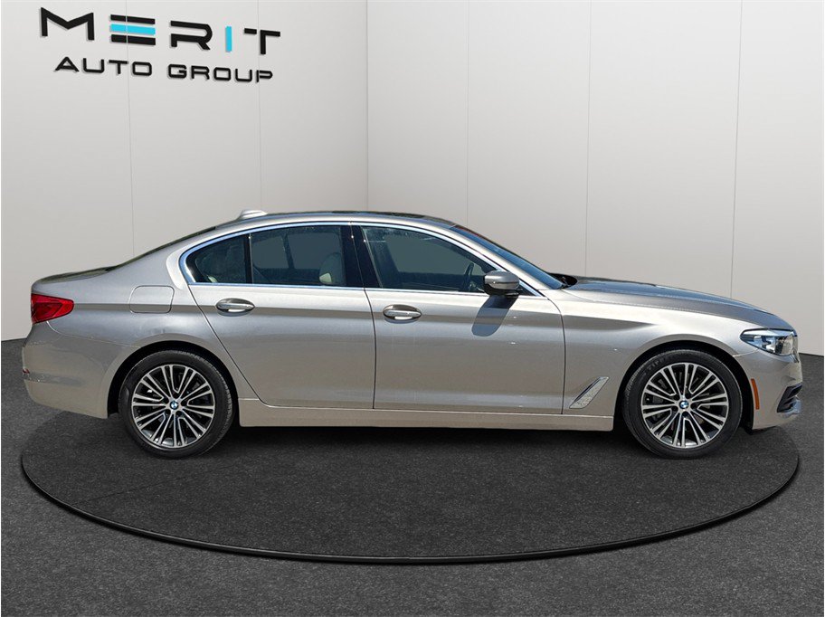 Used 2018 BMW 530i w/ Premium Package RWD image 10