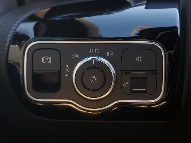 Used 2022 Mercedes-Benz A 220 image 33