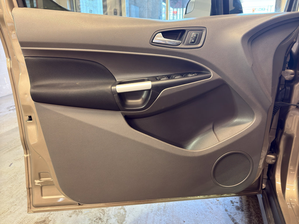 Used 2019 Ford Transit Connect XLT image 13