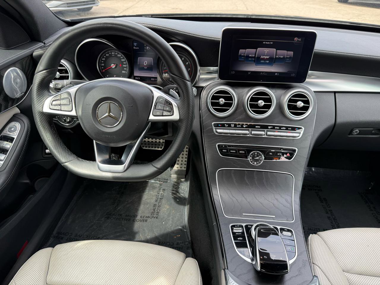 Used 2015 Mercedes-Benz C 400 4MATIC image 27
