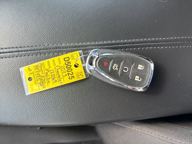 Used 2023 Chevrolet Malibu LT image 32