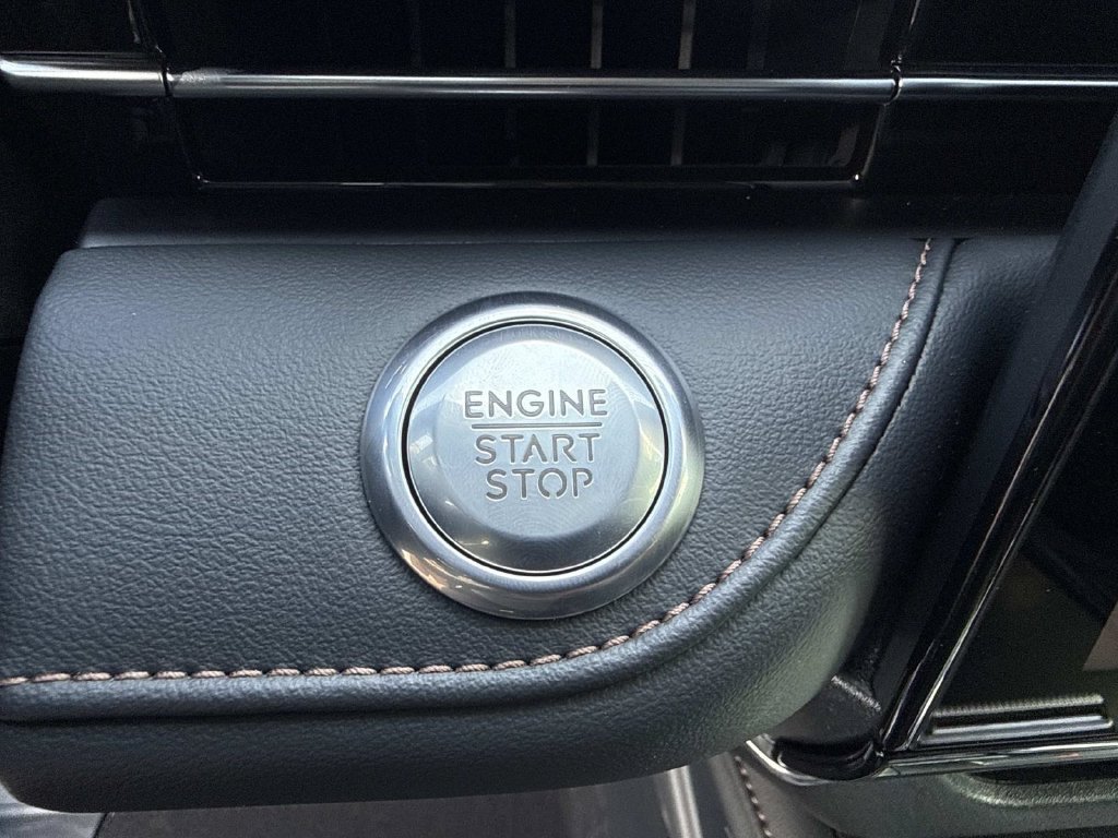 New 2026 Lincoln Nautilus Reserve w/ Jet Appearance Package AWD/4WD image 28