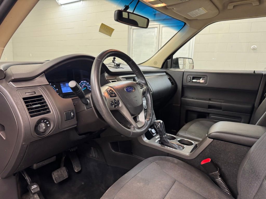 Used 2019 Ford Flex SE image 14