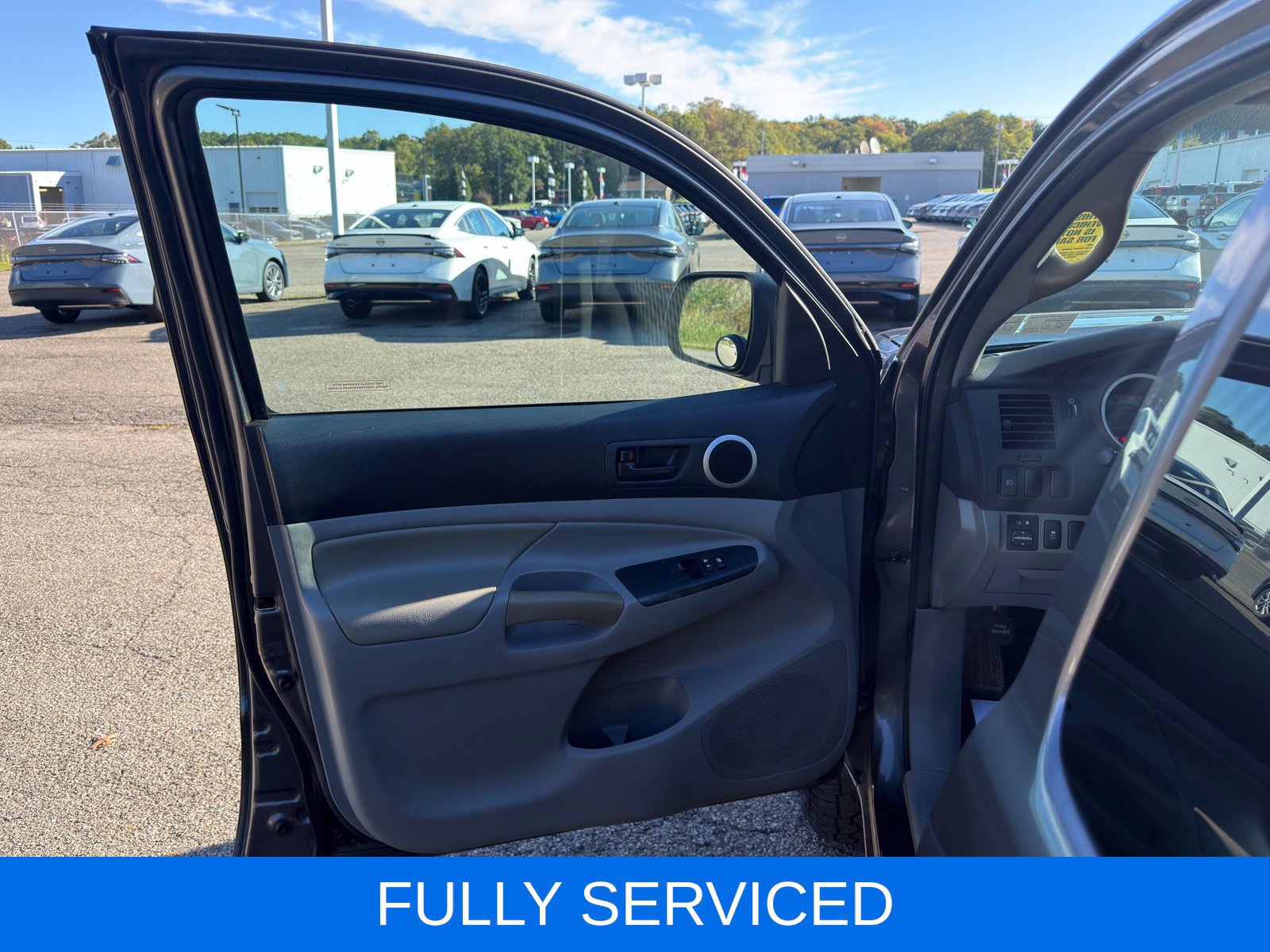 Used 2014 Toyota Tacoma 4x4 Access Cab V6 w/ SR5 Package image 13