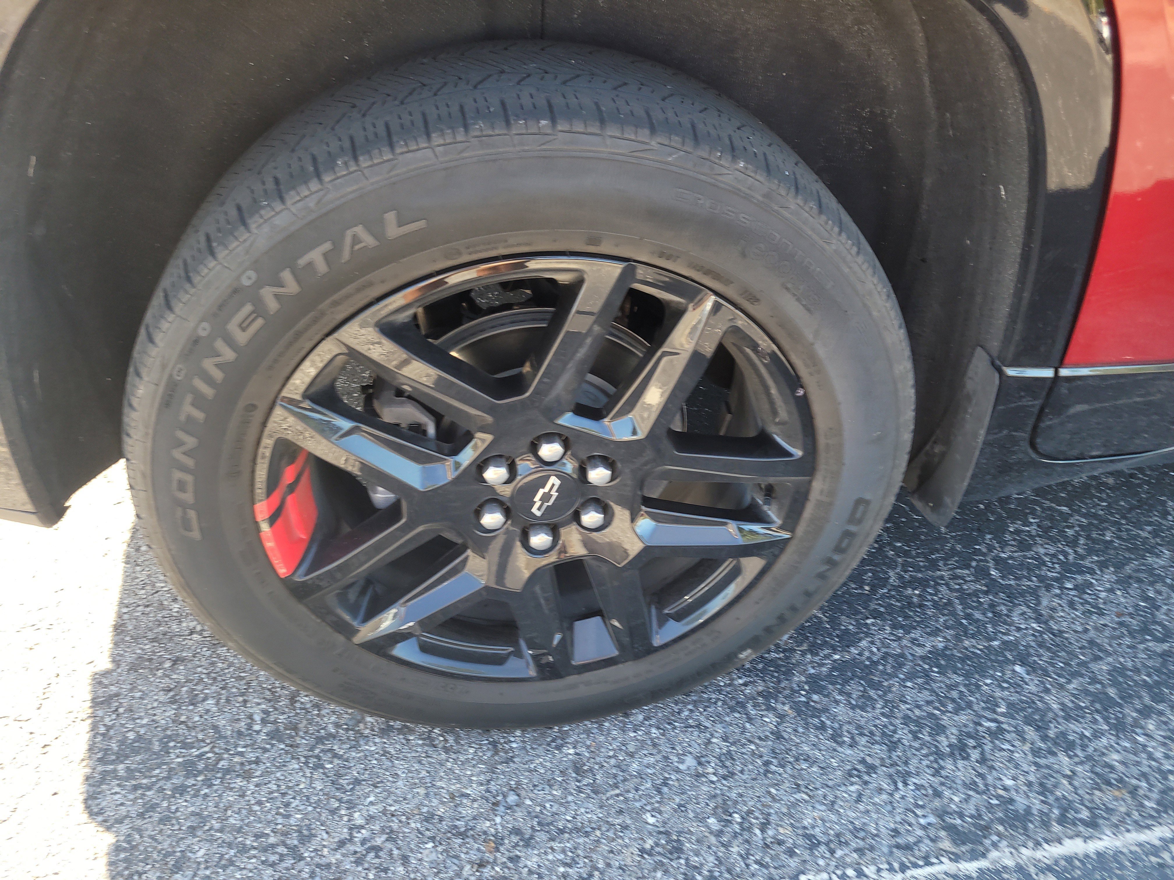 Used 2022 Chevrolet Traverse Premier w/ Redline Edition FWD image 9