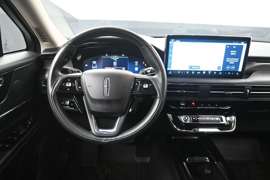 Used 2023 Lincoln Corsair Reserve w/ Equipment Group 201A AWD/4WD image 30