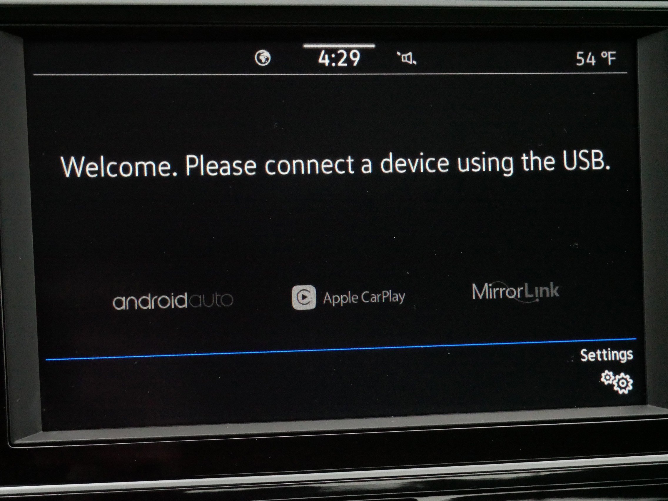 Certified 2022 Volkswagen Jetta SE w/ Panoramic Sunroof Package image 28