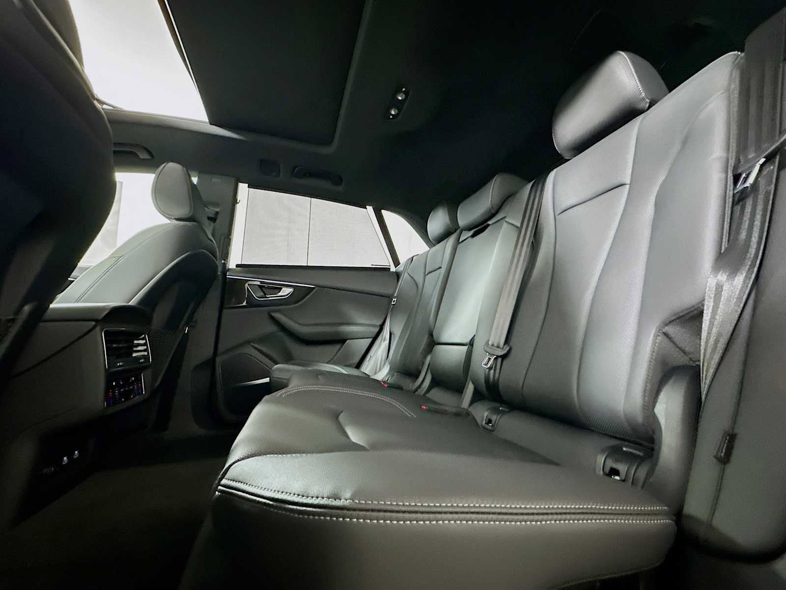 New 2026 Audi Q8 Premium Plus image 23