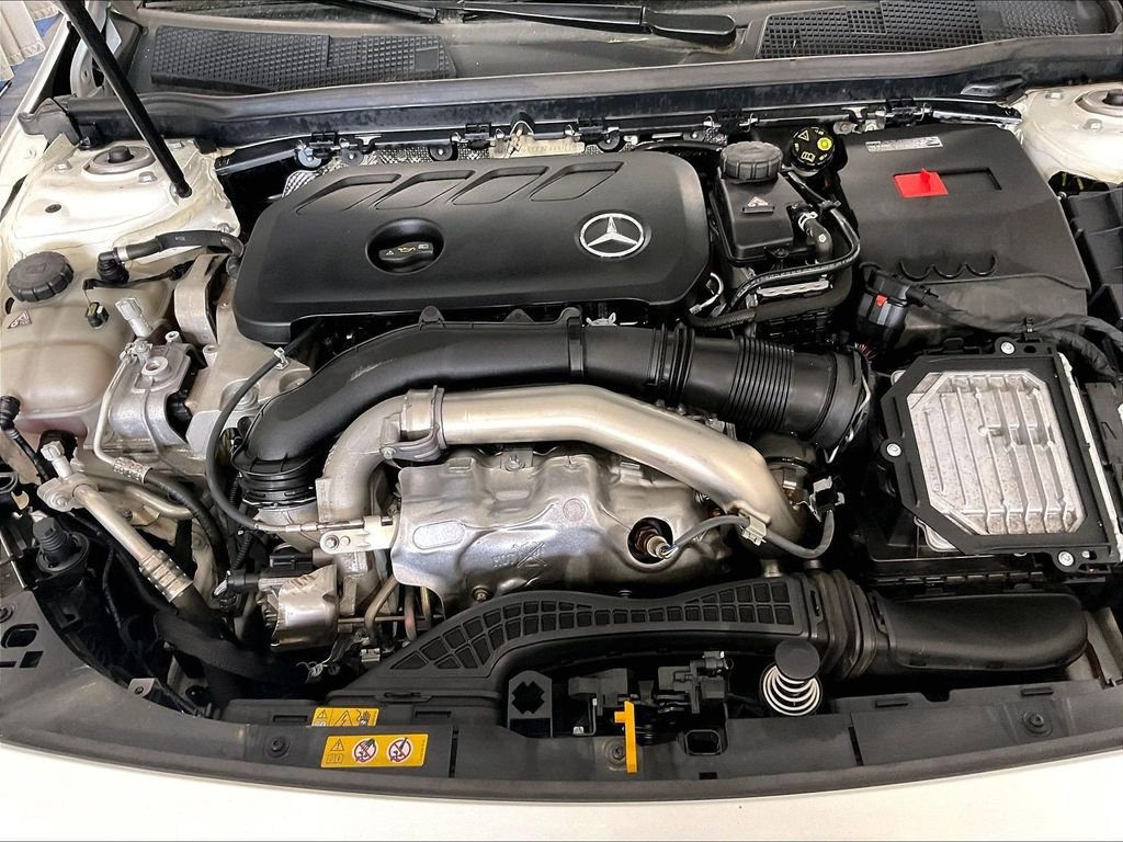Used 2025 Mercedes-Benz CLA 250 4MATIC image 35