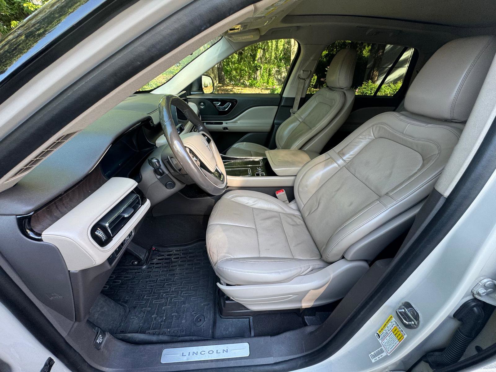 Used 2021 Lincoln Aviator Reserve w/ Equipment Group 201A AWD/4WD image 3