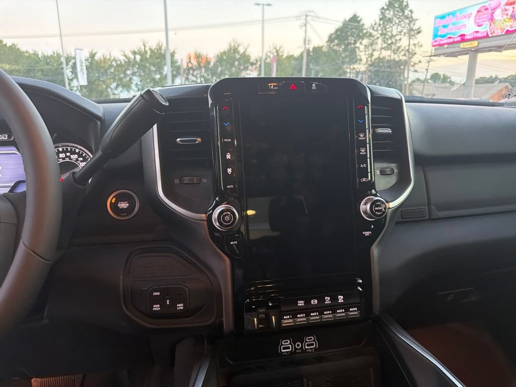 Used 2025 RAM 2500 Big Horn AWD/4WD image 23