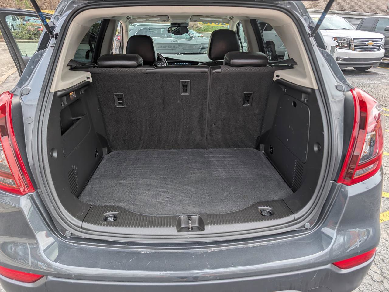 Used 2018 Buick Encore Preferred image 31