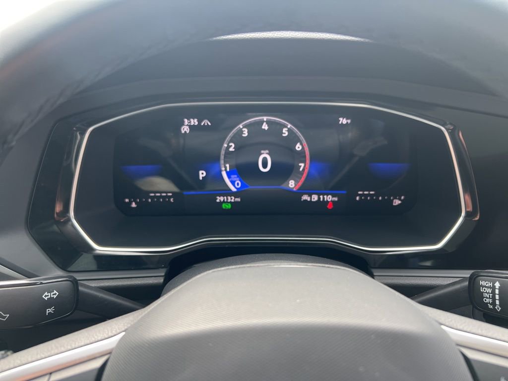 Certified 2023 Volkswagen Jetta SE w/ Panoramic Sunroof Package image 17