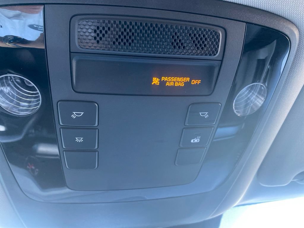 Used 2024 Kia Carnival LX FWD image 30