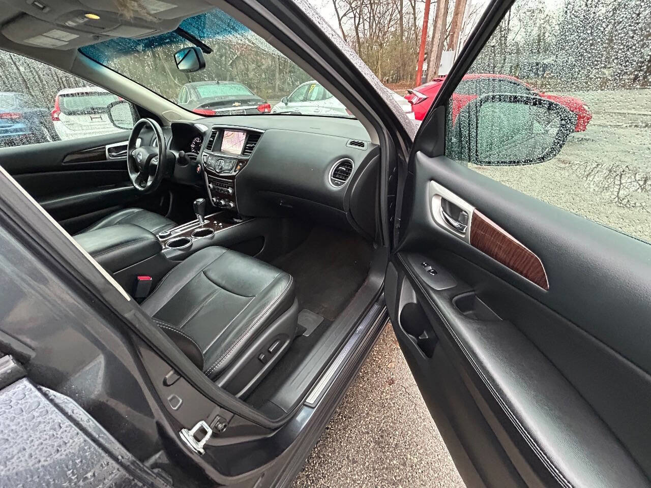 Used 2014 Nissan Pathfinder Platinum w/ Platinum Premium Package image 9