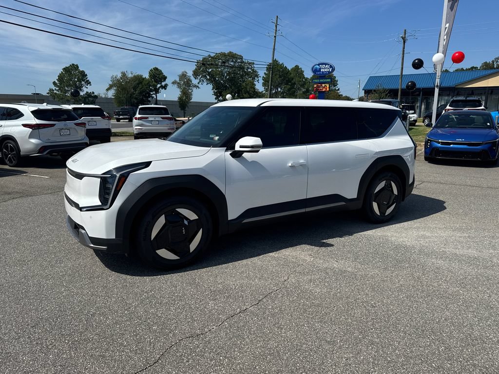 New 2024 Kia EV9 Light RWD image 7