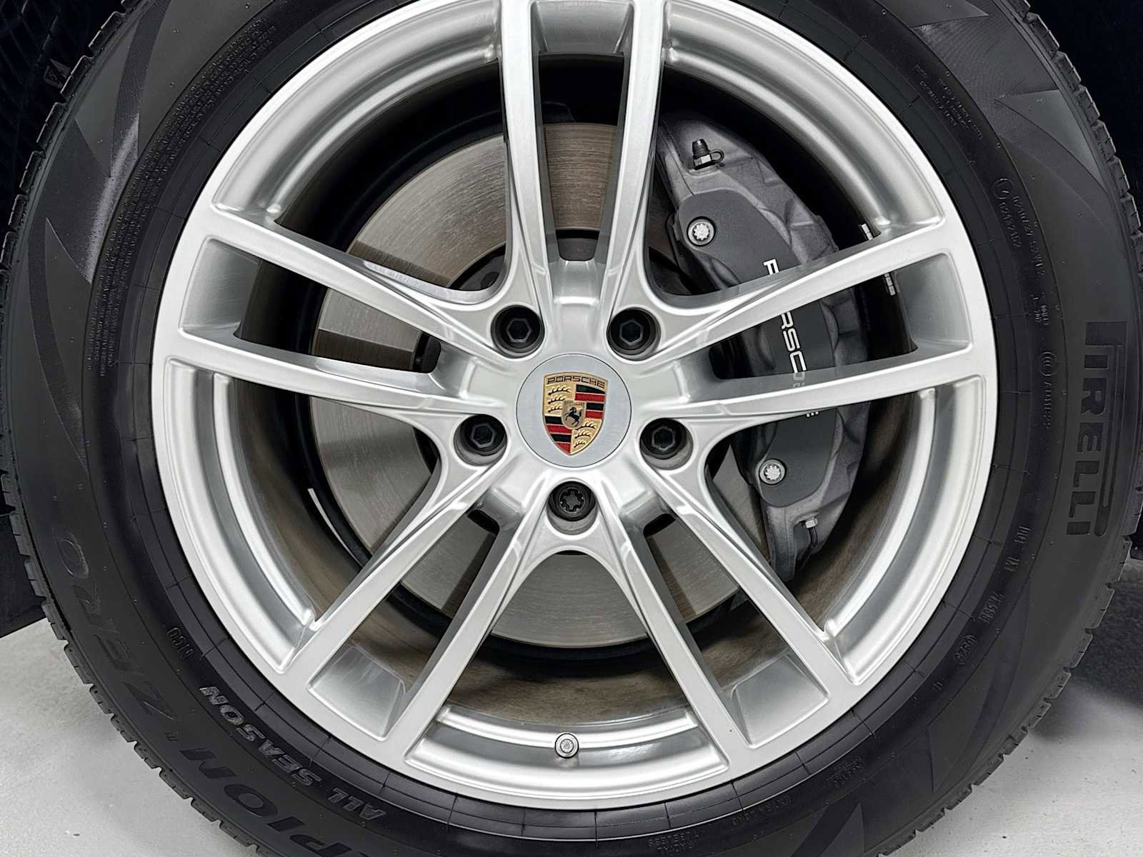Certified 2025 Porsche Cayenne image 32