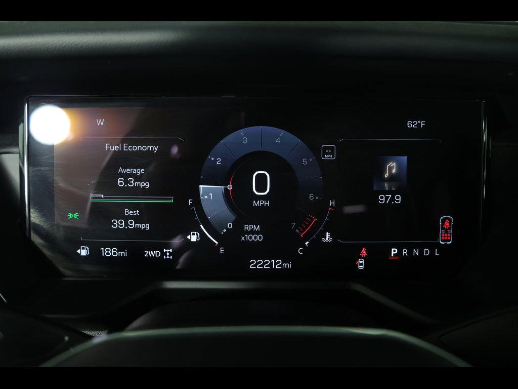 Used 2025 GMC Acadia Elevation image 24