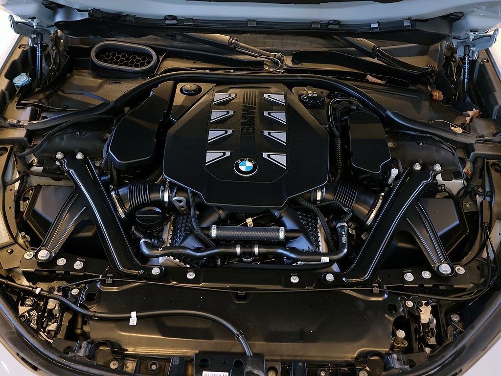 Used 2024 BMW 760i xDrive w/ Premium Package 2 image 69