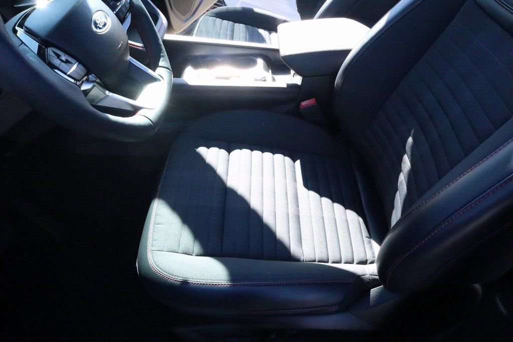 New 2026 Ford Explorer ST-Line w/ ST-Line Street Pack image 11