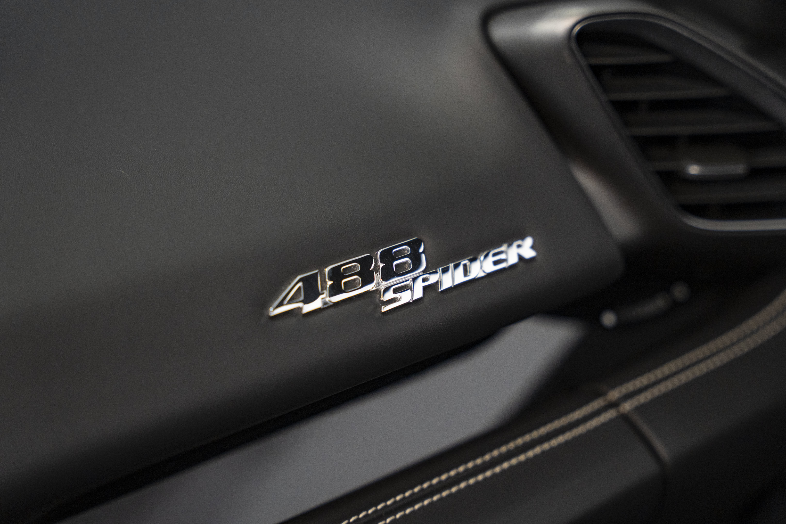 Used 2019 Ferrari 488 Spider RWD image 43
