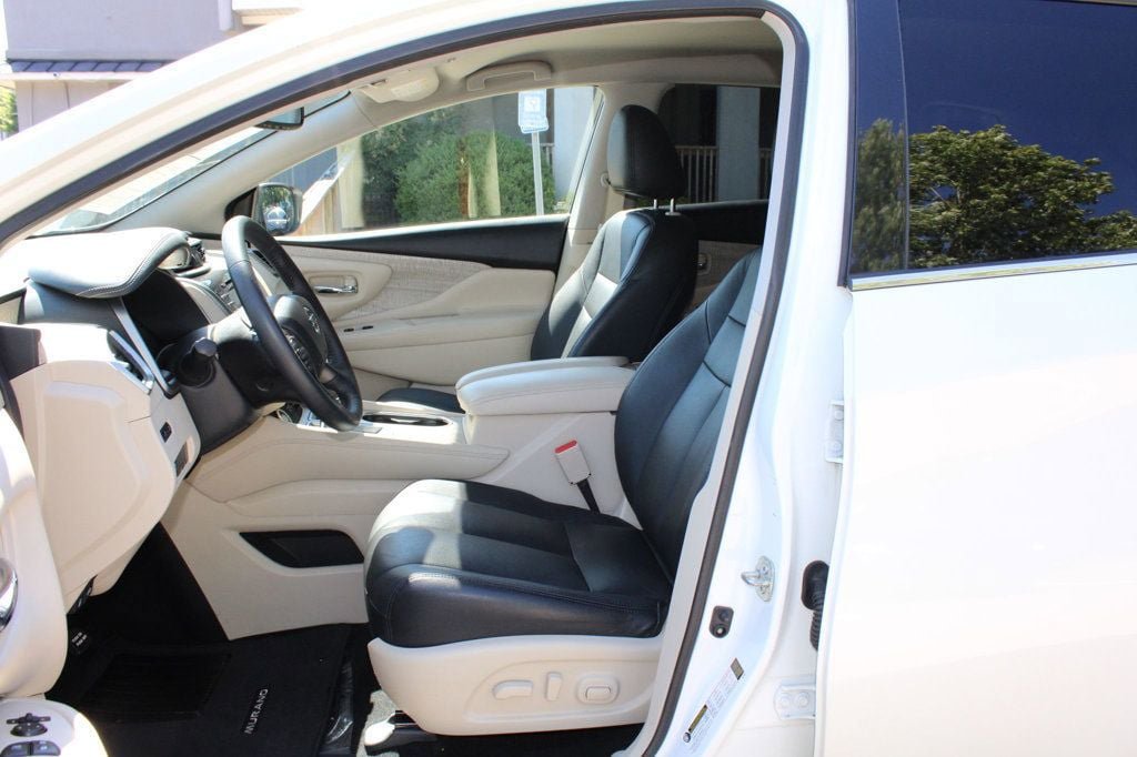 Used 2019 Nissan Murano SV w/ Cargo Package FWD image 13