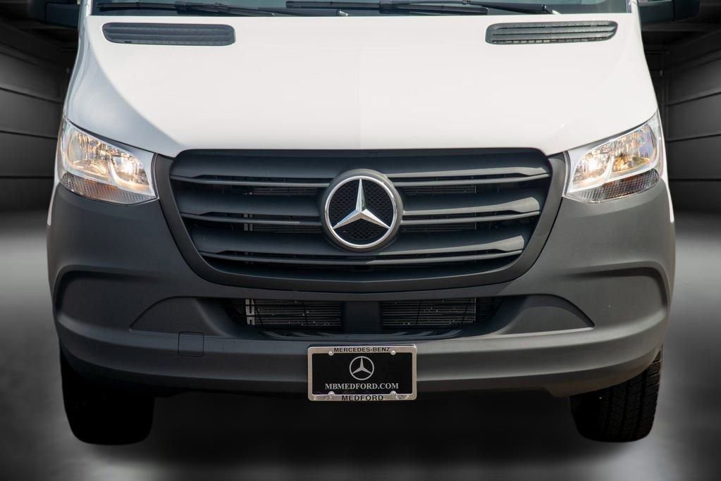 Used 2024 Mercedes-Benz Sprinter 144 Cargo image 10
