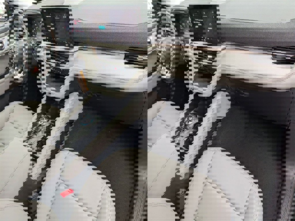 New 2026 Ford Explorer Active image 47