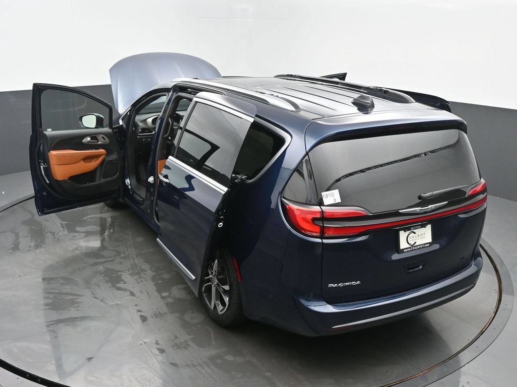 Used 2024 Chrysler Pacifica Pinnacle FWD image 62