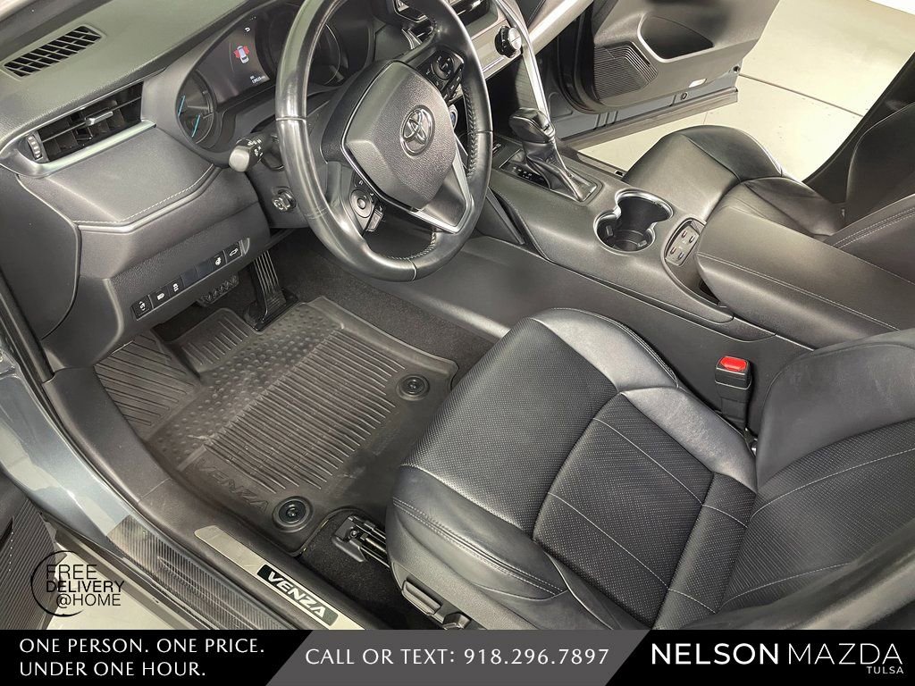 Used 2021 Toyota Venza XLE w/ Softex Package image 20