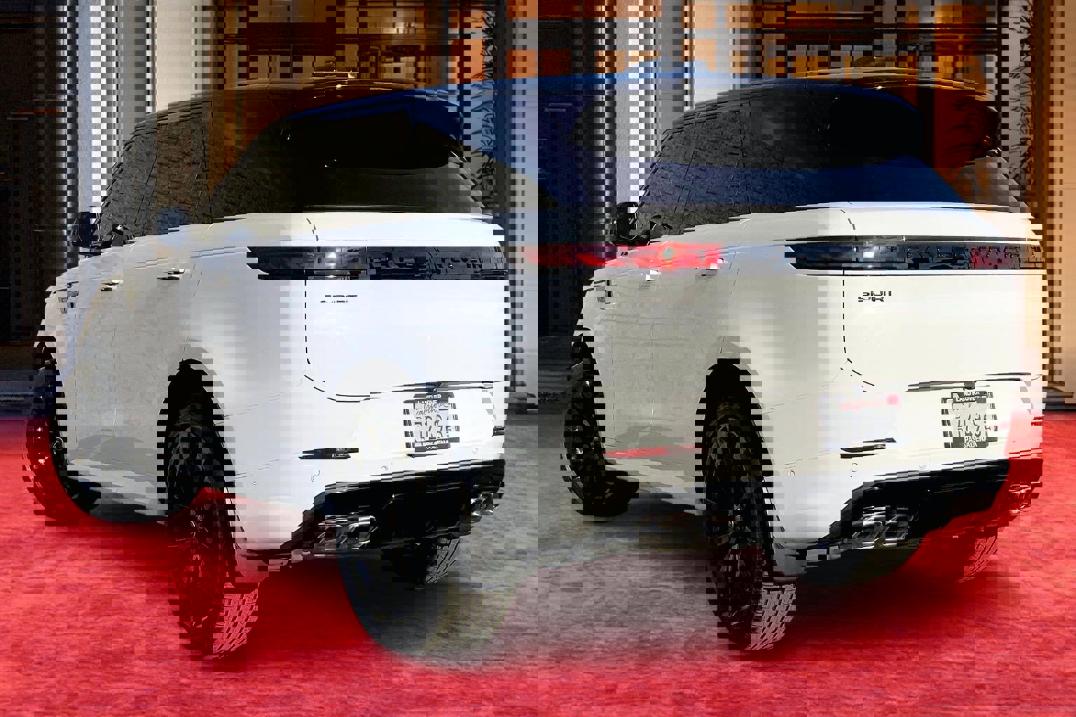 Used 2025 Land Rover Range Rover Sport Dynamic SE image 11