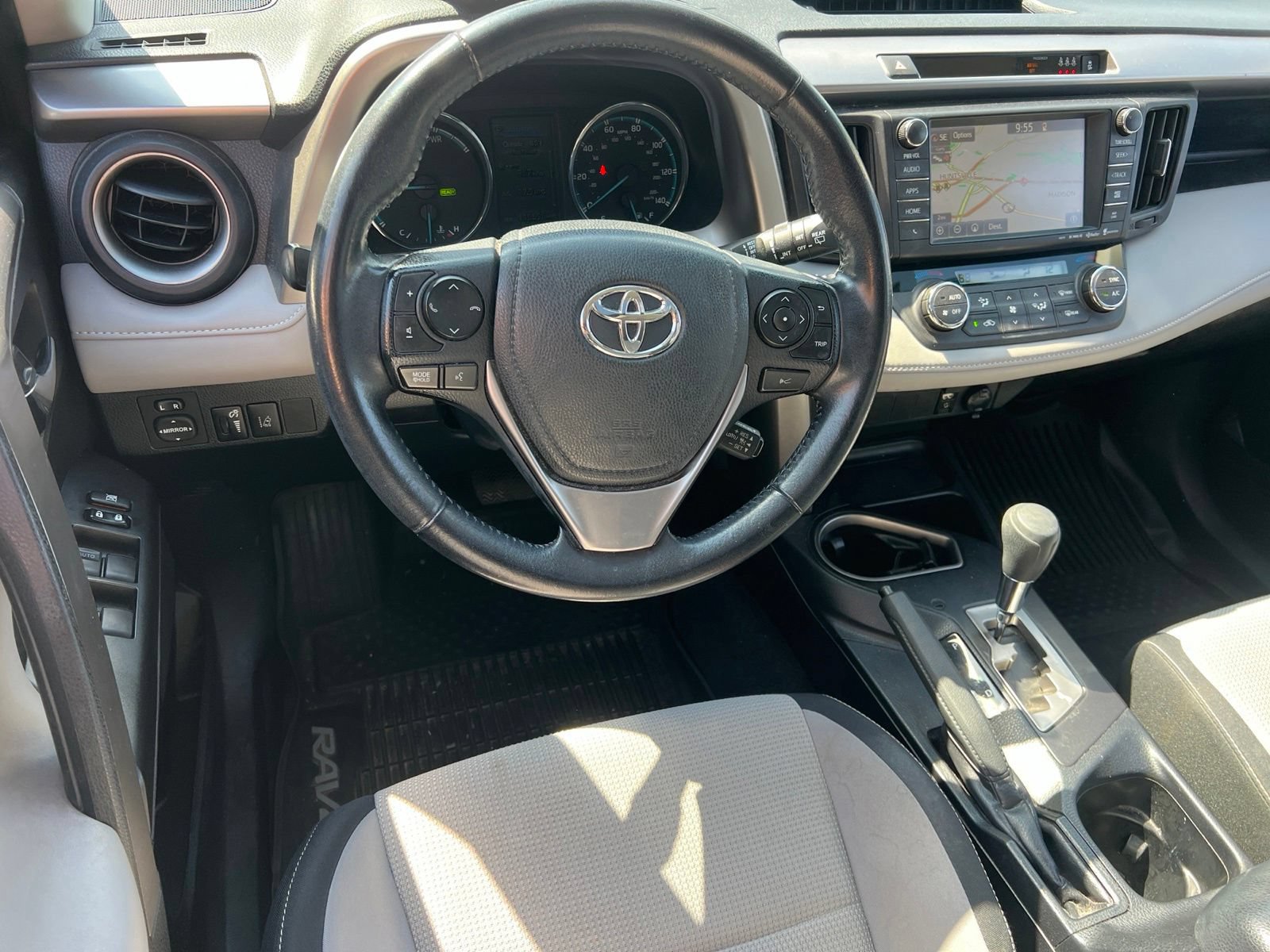 Used 2017 Toyota RAV4 XLE w/ Convenience Package AWD/4WD image 40
