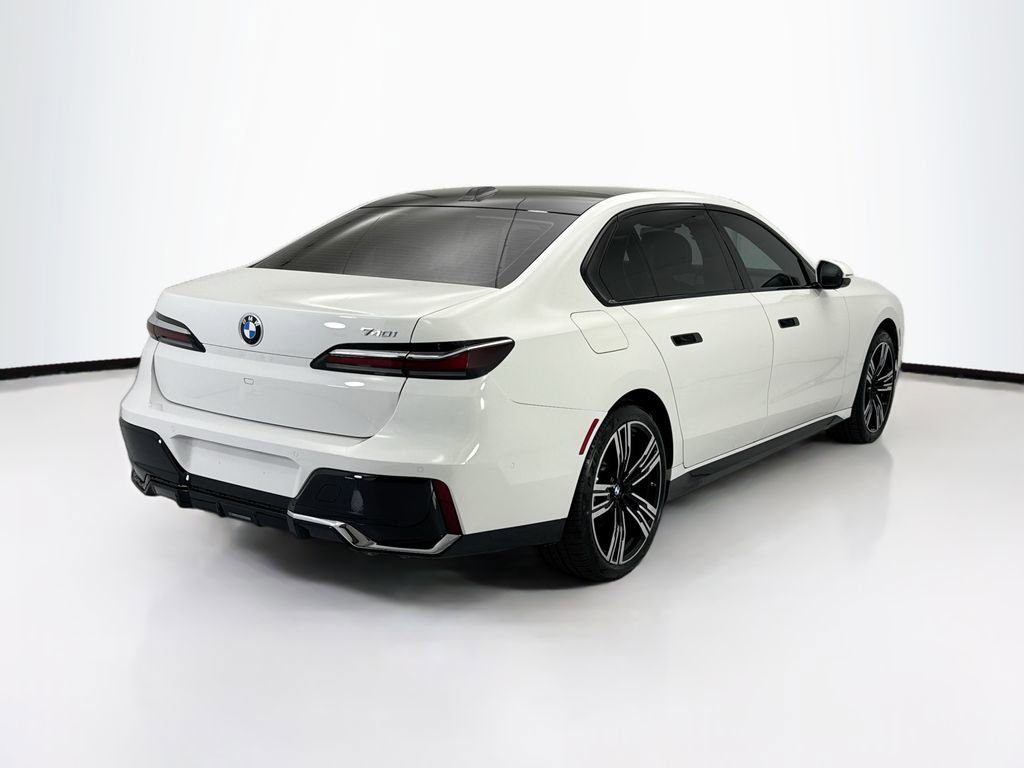 Certified 2023 BMW 740i RWD image 5