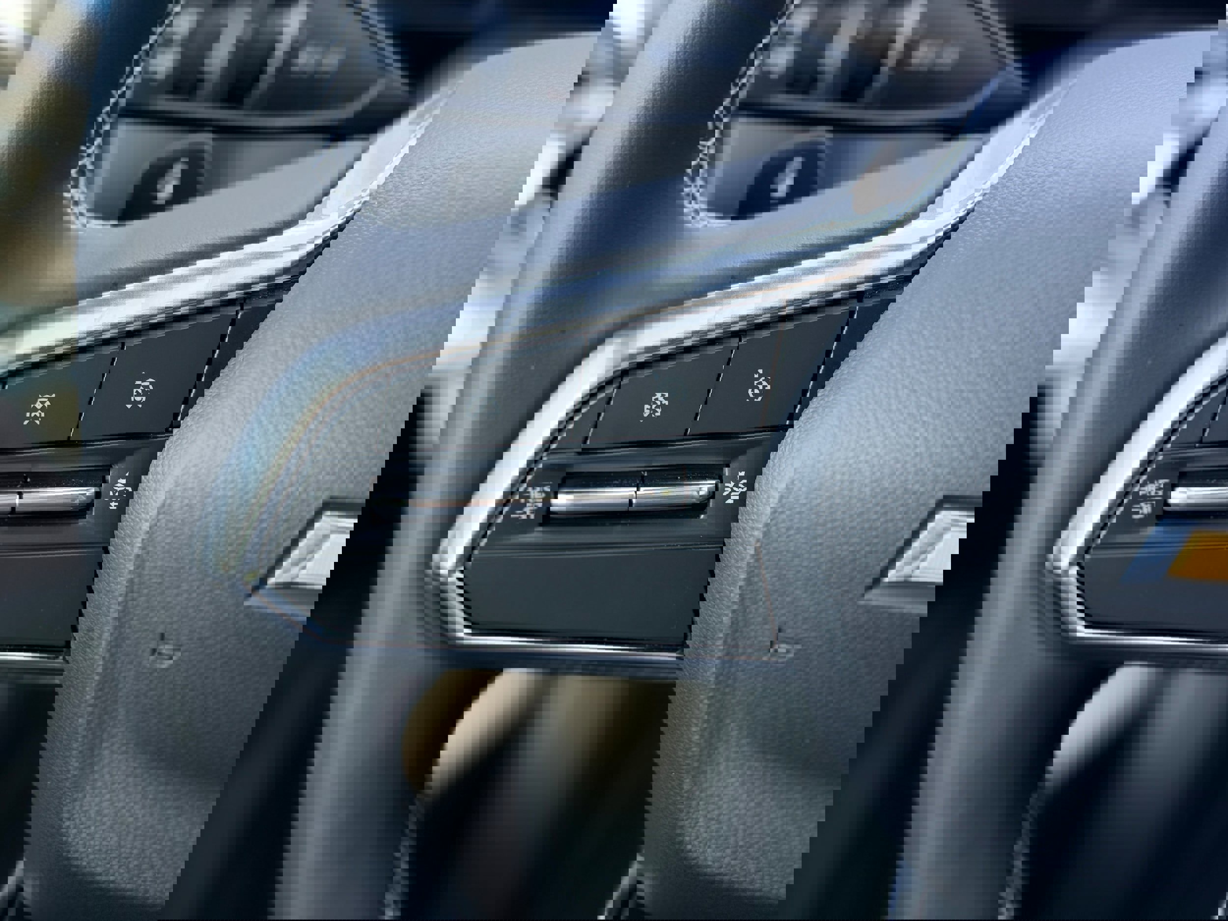 New 2026 Chevrolet Equinox EV LT w/ Convenience Package II image 11